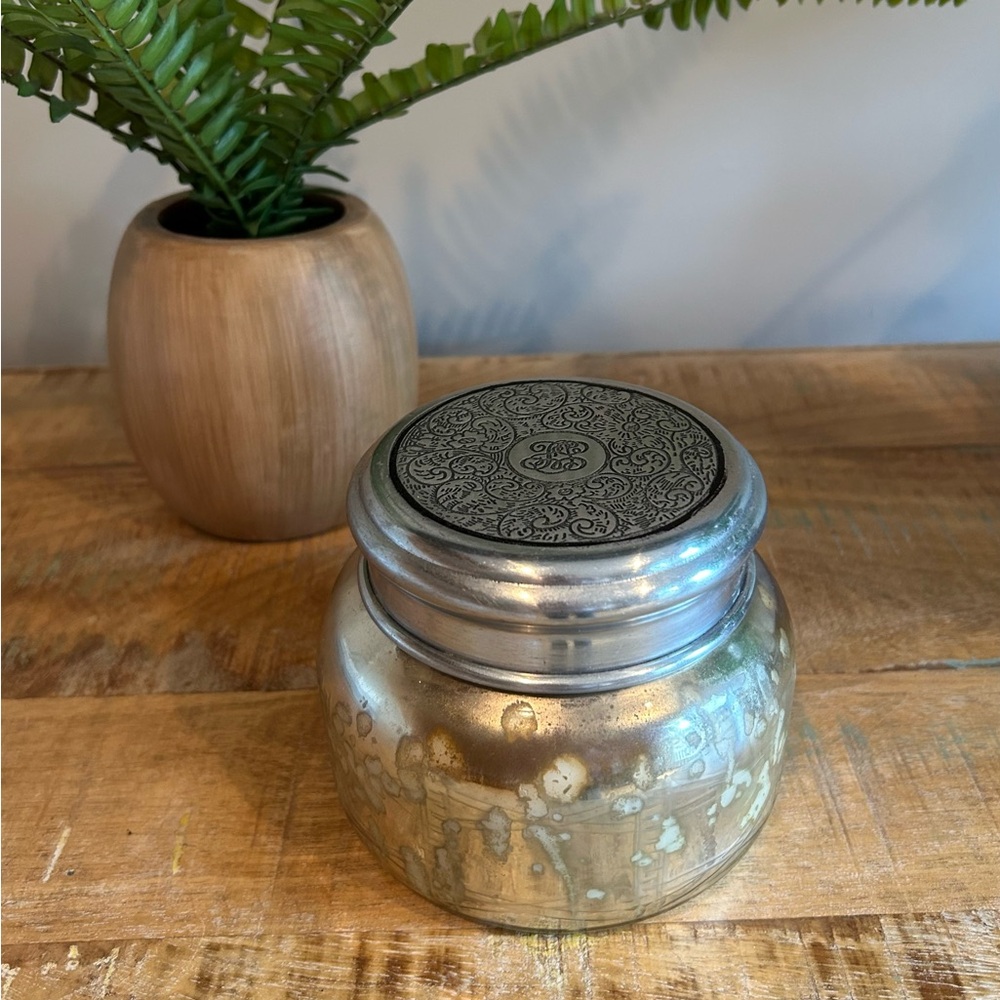 NWT Anthropologie Capri Blue Volcano Mercury Jar Candle​